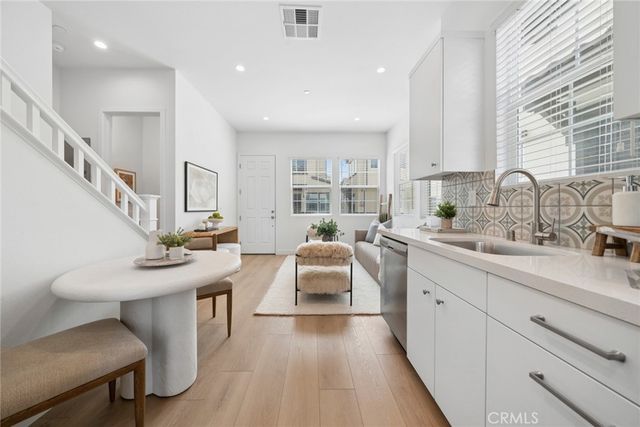 374 Hamilton St B101, Costa Mesa, CA 92627