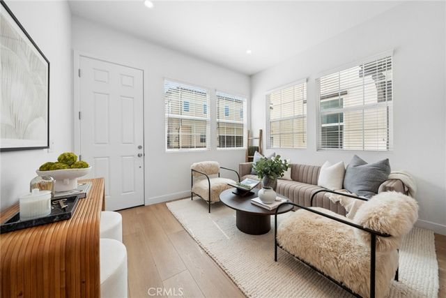 374 Hamilton St B101, Costa Mesa, CA 92627