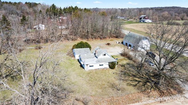 80 W Holland Lake Road, Sheridan, MI 48884