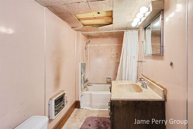 80 W Holland Lake Road, Sheridan, MI 48884