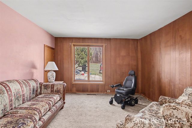 80 W Holland Lake Road, Sheridan, MI 48884