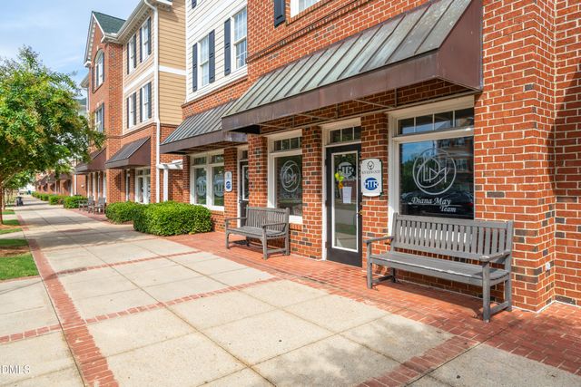 208 Tarkenton Court, Clayton, NC 27527