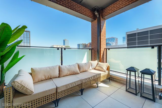 116 N Willard Court PH01, Chicago, IL 60607