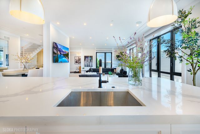 116 N Willard Court PH01, Chicago, IL 60607