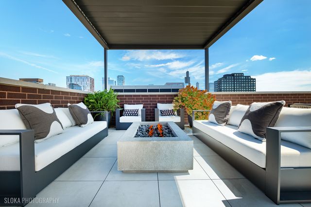 116 N Willard Court PH01, Chicago, IL 60607