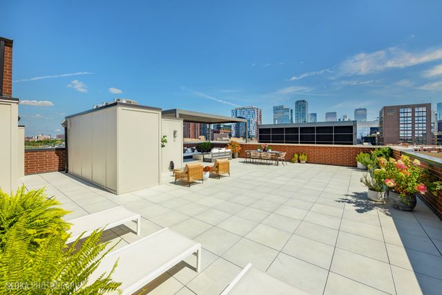 116 N Willard Court PH01, Chicago, IL 60607