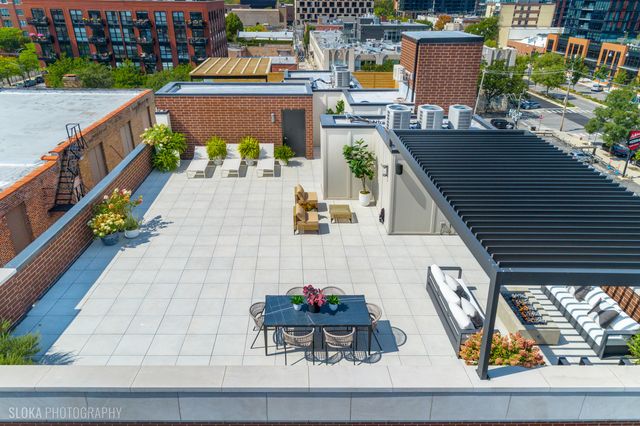 116 N Willard Court PH01, Chicago, IL 60607