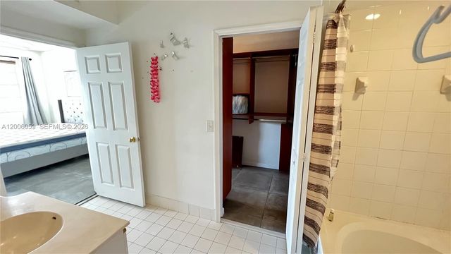 3255 NE 184th St 12408, Aventura, FL 33160