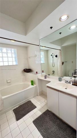 3255 NE 184th St 12408, Aventura, FL 33160