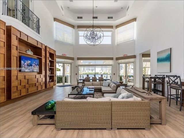 3255 NE 184th St 12408, Aventura, FL 33160