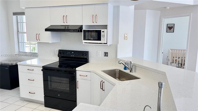 3255 NE 184th St 12408, Aventura, FL 33160