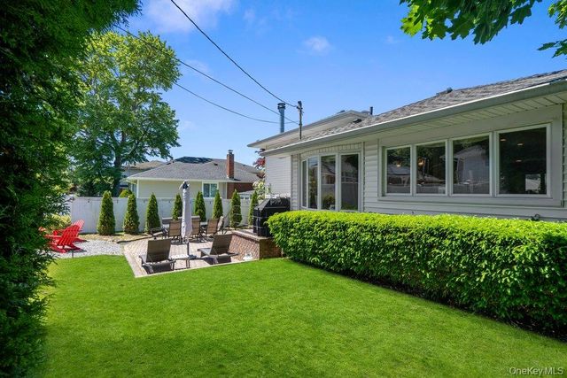 22 Theodore Drive, Plainview, NY 11803