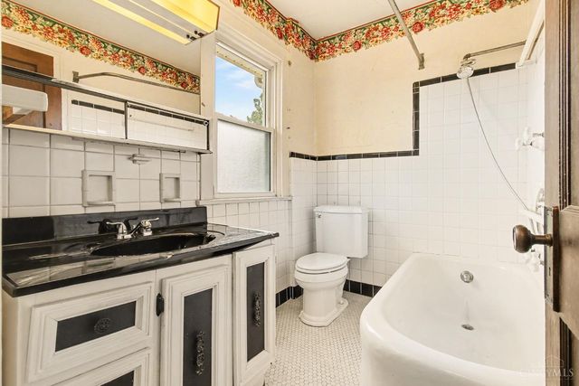 1966 Avonlea Avenue, Cincinnati, OH 45237