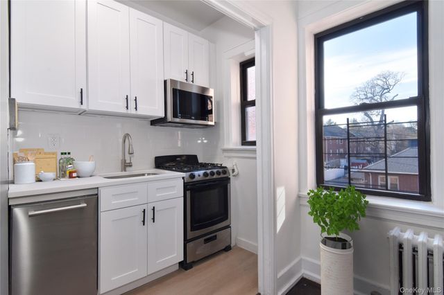 590 E 3rd Street 3M, Mount Vernon, NY 10553