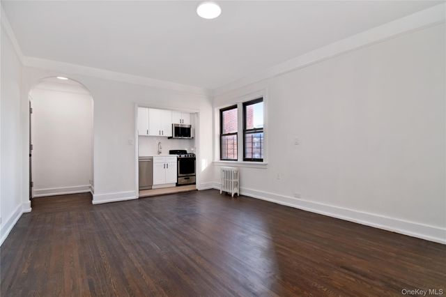 590 E 3rd Street 3M, Mount Vernon, NY 10553