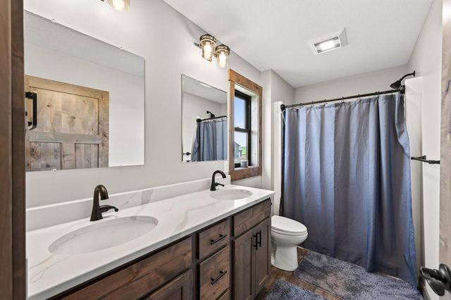488 Gopher Court, New Richmond, WI 54017