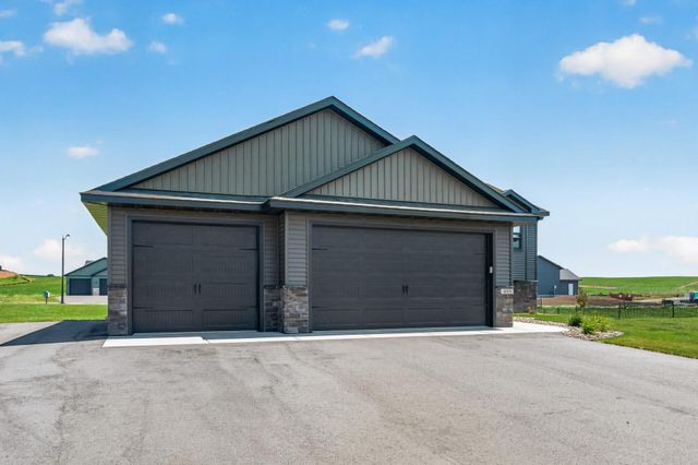 488 Gopher Court, New Richmond, WI 54017