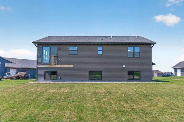 488 Gopher Court, New Richmond, WI 54017