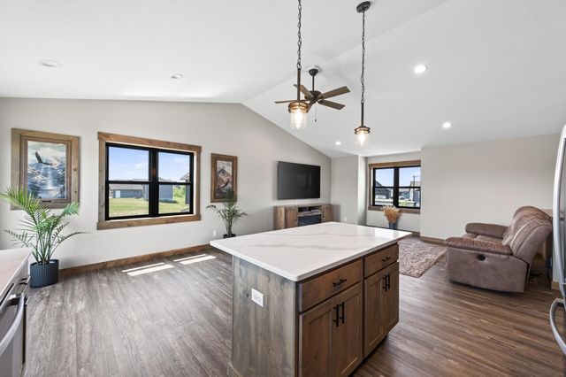 488 Gopher Court, New Richmond, WI 54017
