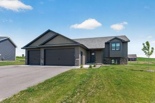 488 Gopher Court, New Richmond, WI 54017
