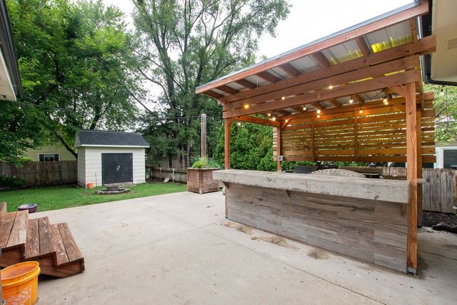 4609 Merced Street, Des Moines, IA 50310