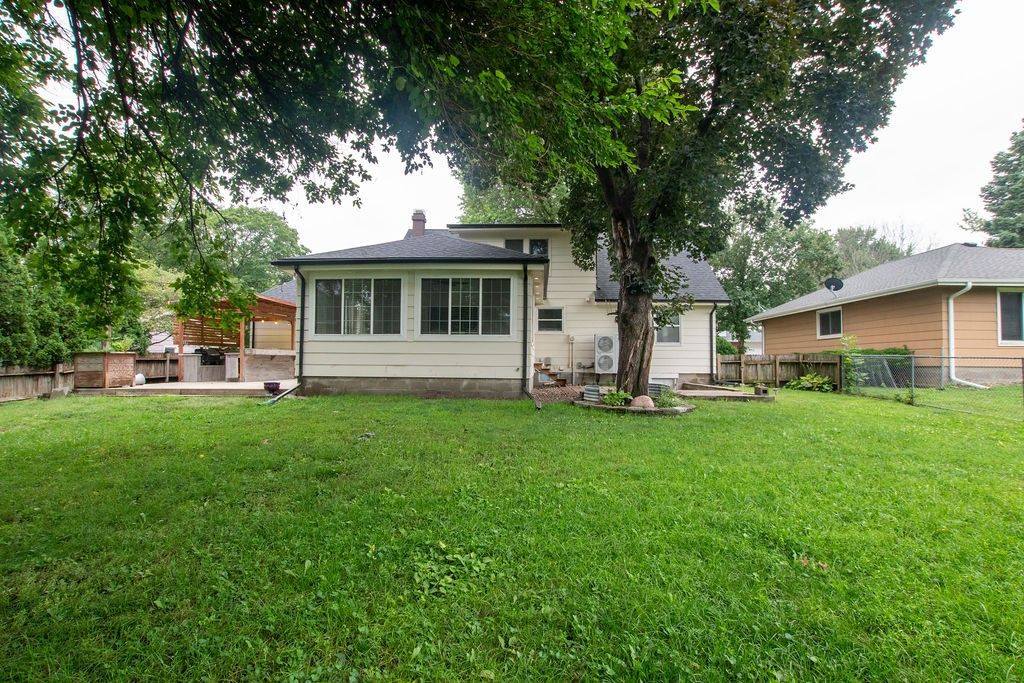 4609 Merced Street, Des Moines, IA 50310
