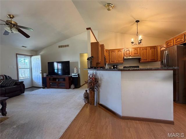 719 White Dogwood Court, St Clair, MO 63077