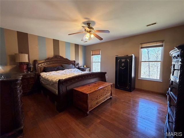 719 White Dogwood Court, St Clair, MO 63077