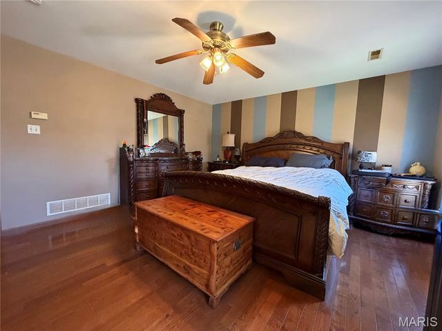 719 White Dogwood Court, St Clair, MO 63077