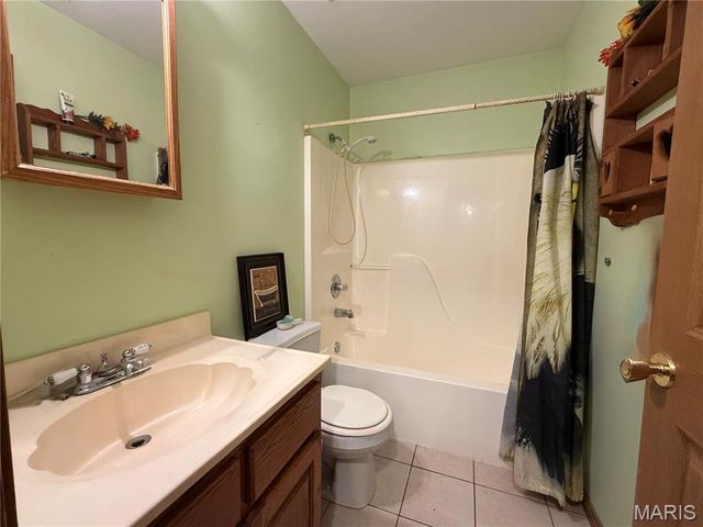 719 White Dogwood Court, St Clair, MO 63077