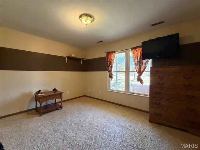 719 White Dogwood Court, St Clair, MO 63077