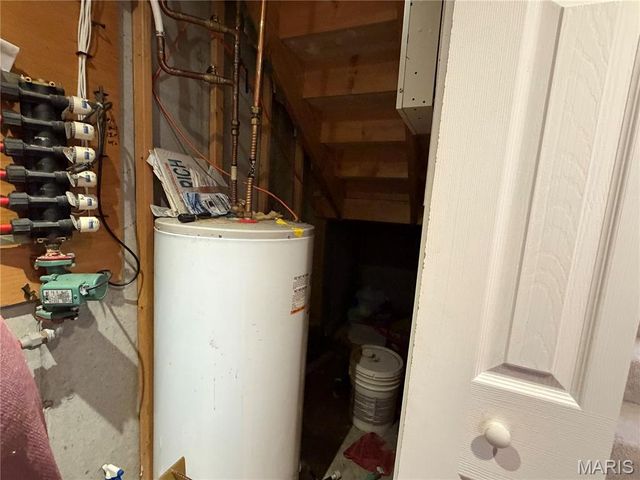 719 White Dogwood Court, St Clair, MO 63077