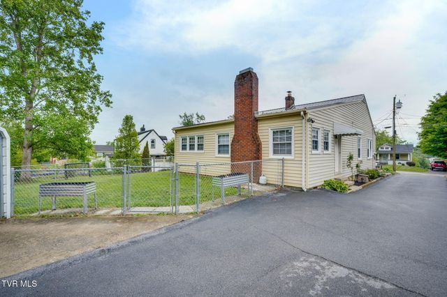 1215 Maryland Avenue, Bristol, TN 37620