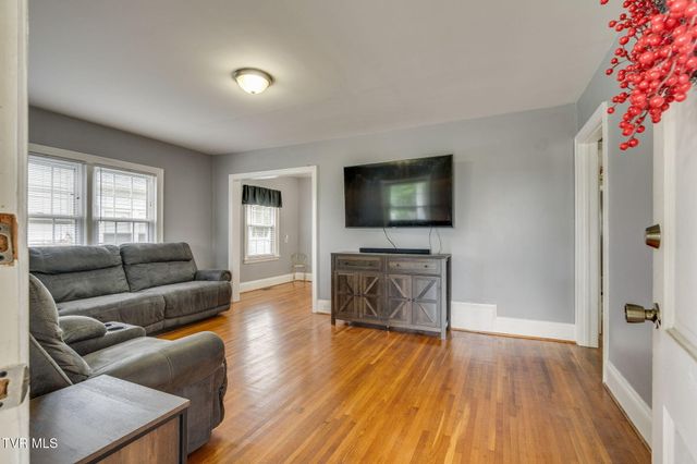 1215 Maryland Avenue, Bristol, TN 37620