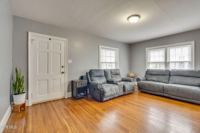 1215 Maryland Avenue, Bristol, TN 37620