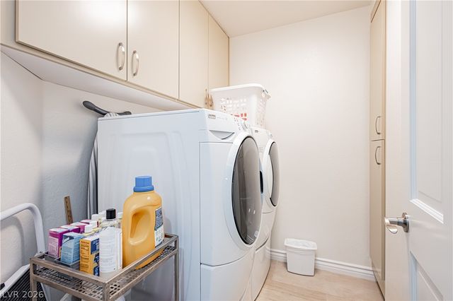 7937 Harbour Towne Avenue, Las Vegas, NV 89113