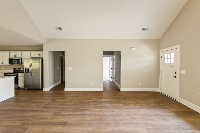 1855 Adams rd, Charlotte, TN 37036
