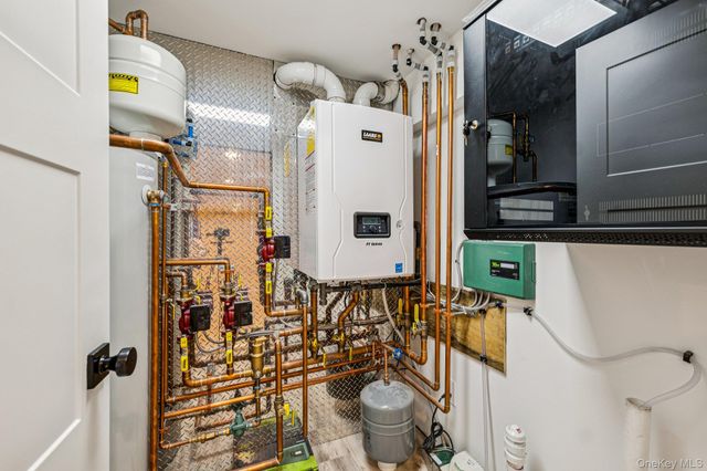 149 Harding Street, Massapequa Park, NY 11762