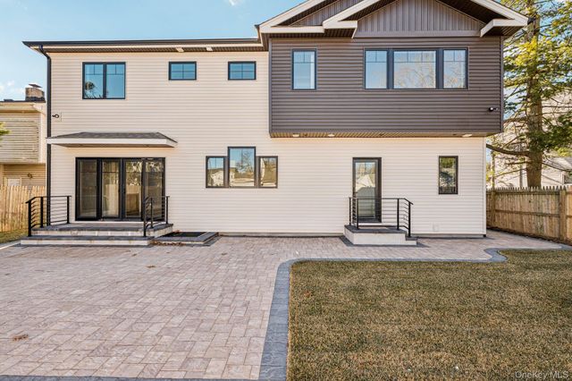 149 Harding Street, Massapequa Park, NY 11762