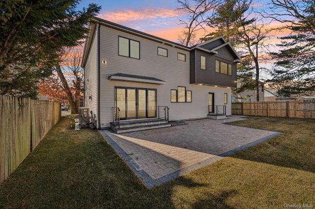 149 Harding Street, Massapequa Park, NY 11762