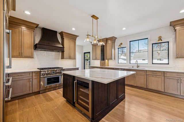 149 Harding Street, Massapequa Park, NY 11762