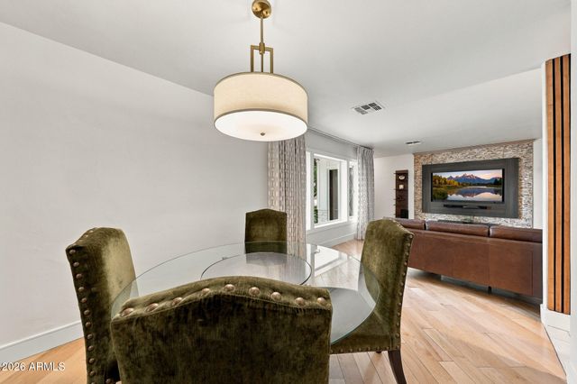 6725 E HOLLY Street, Scottsdale, AZ 85257