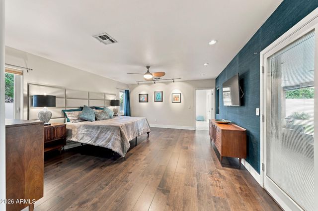 6725 E HOLLY Street, Scottsdale, AZ 85257