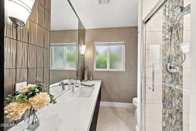 6725 E HOLLY Street, Scottsdale, AZ 85257