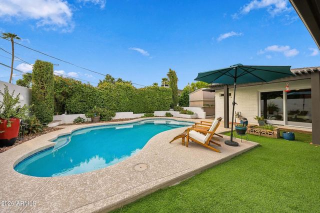 6725 E HOLLY Street, Scottsdale, AZ 85257