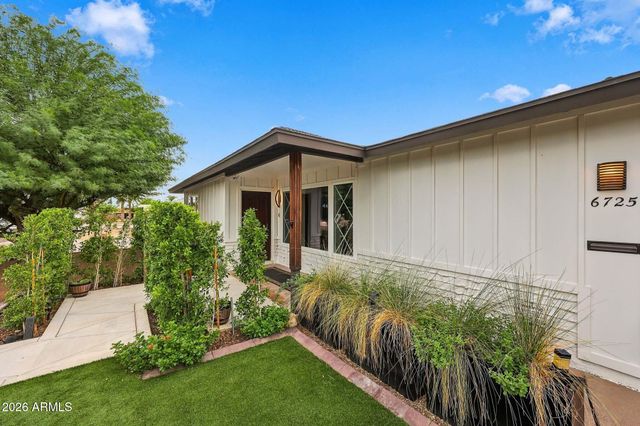 6725 E HOLLY Street, Scottsdale, AZ 85257