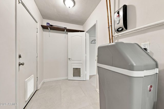 6725 E HOLLY Street, Scottsdale, AZ 85257