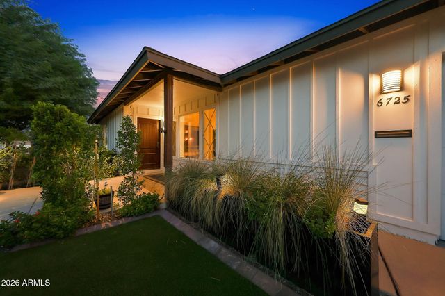 6725 E HOLLY Street, Scottsdale, AZ 85257