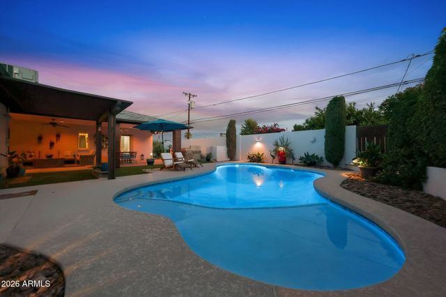 6725 E HOLLY Street, Scottsdale, AZ 85257