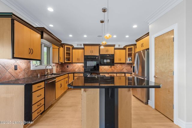 2907 Doe Ridge Ct, Prospect, KY 40059